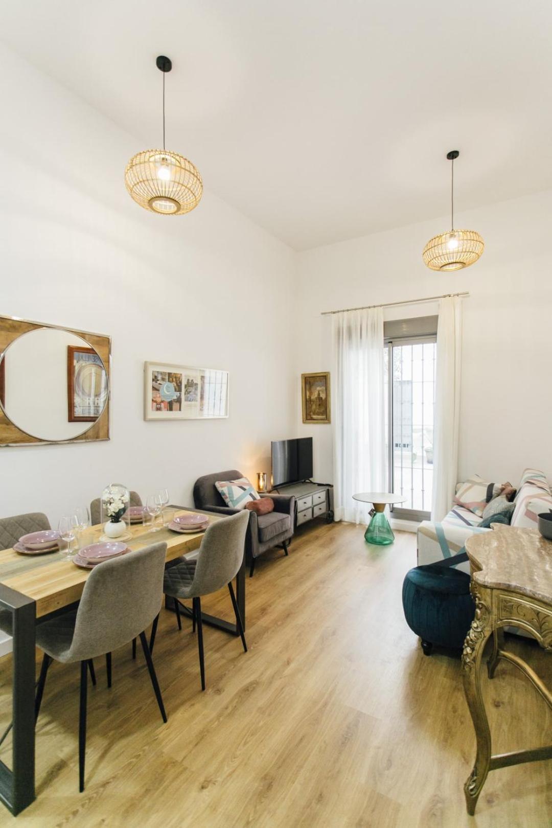 شقة Modern With Seasonal Swimming Pool- 1Bd 1Bth- Goyeneta إشبيلية المظهر الخارجي الصورة